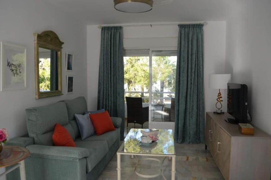 Love Rent4 Malaga Yolamar Бенальмадена Экстерьер фото